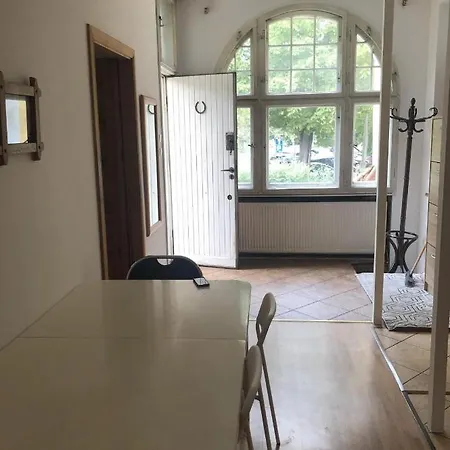 Apartment 4 Bedroom *